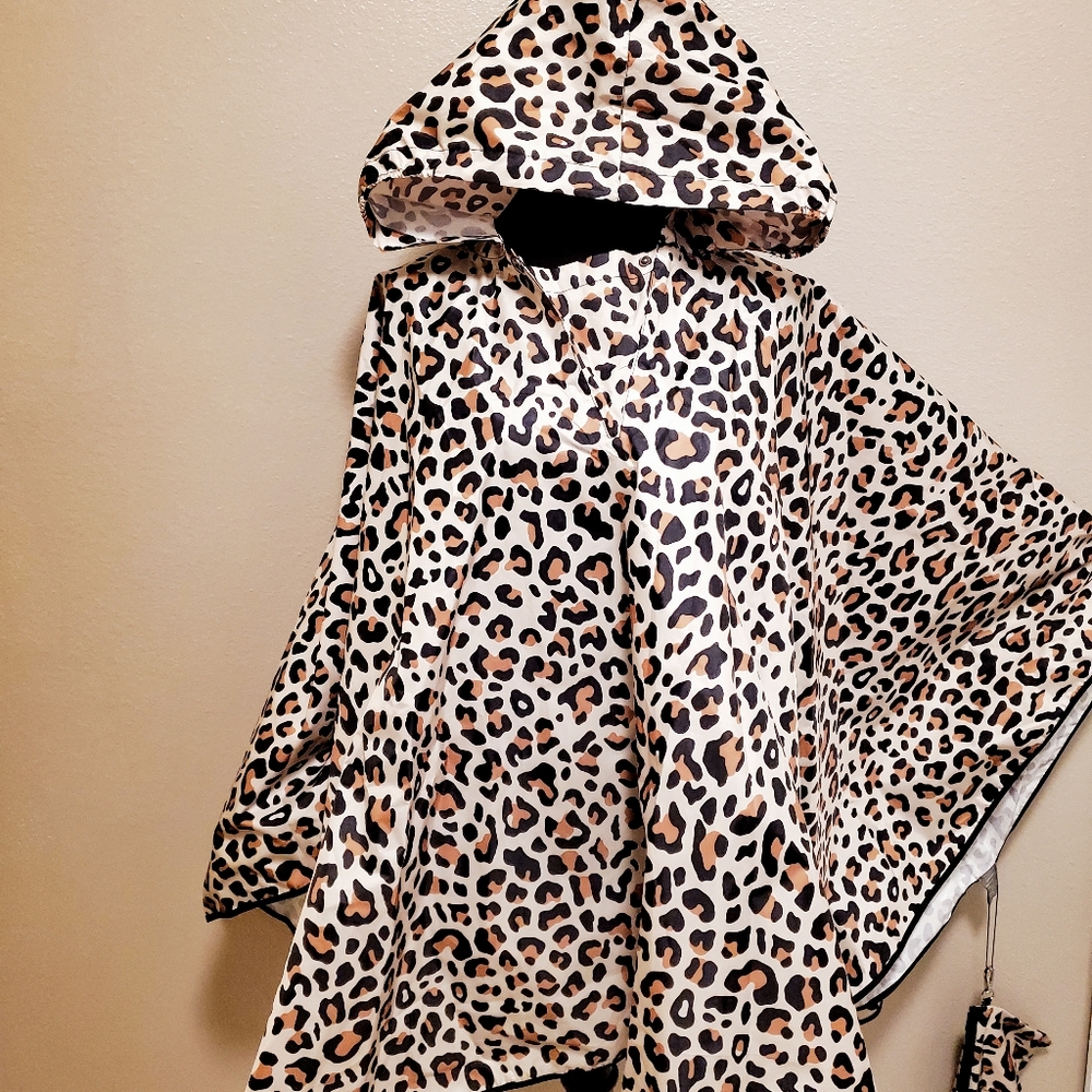 Vince Caputo rain poncho with carry case
